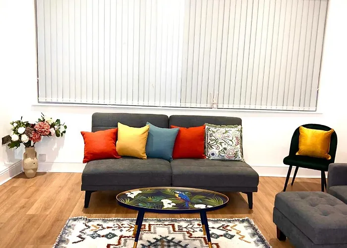 Modern 2 Bedroom Apartment In Leicester City Centre With Free Wifi