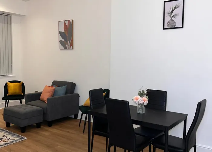 Modern 2 Bedroom Apartment In Leicester City Centre With Free Wifi