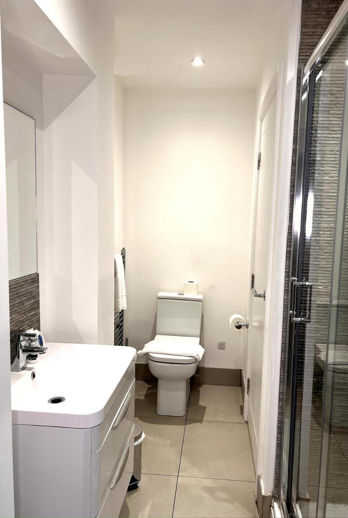 Modern 2 Bedroom In Centre With Free Wifi *